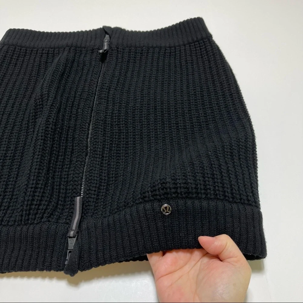 Lululemon Falling Freely Neck Warmer Scarf Knit Zip Up Black OS
